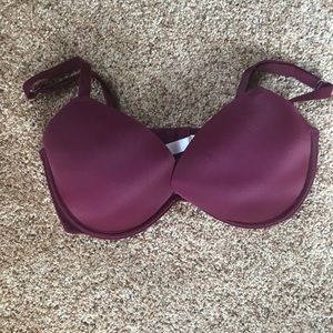 Women’s pink bra